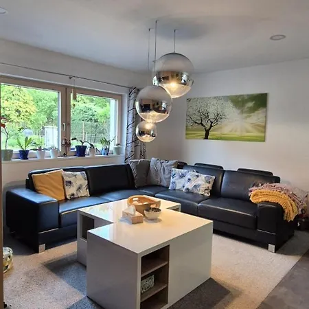 빌라 Luxury Garden Retreat With Hot Tub And Pinball *